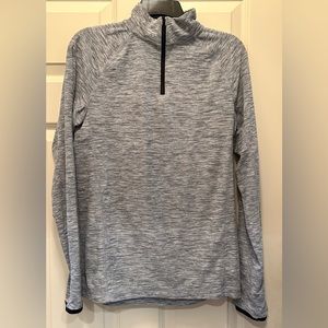 Old Navy Men’s Pullover Small